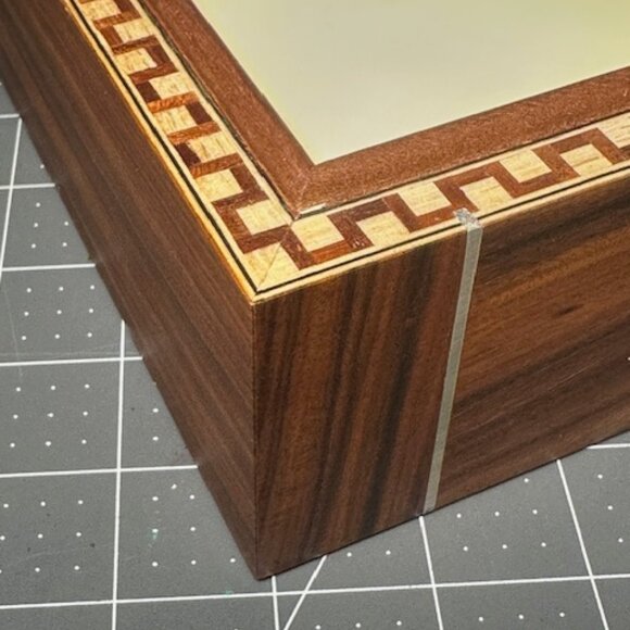 Rare Roger Dubuis Wood inlayed Horloger Watch Box with orig outer box - Picture 13 of 16